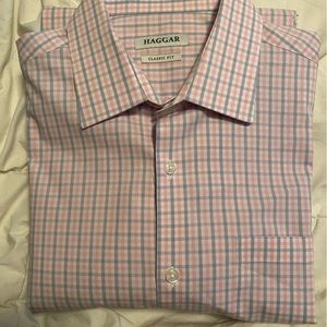 Haggar Men’s long-sleeve woven button up (Classic Fit)